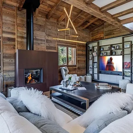 Luxury - Fireplace Heated Pool & Sauna