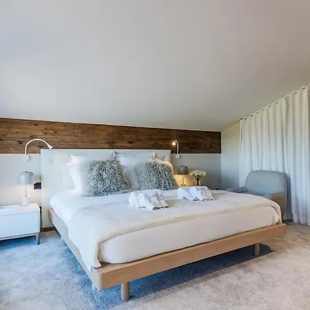 Luxury - Fireplace Heated Pool & Sauna Holiday home *
