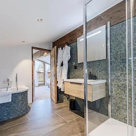 Semesterbostad Luxury - Fireplace Heated Pool & Sauna *
